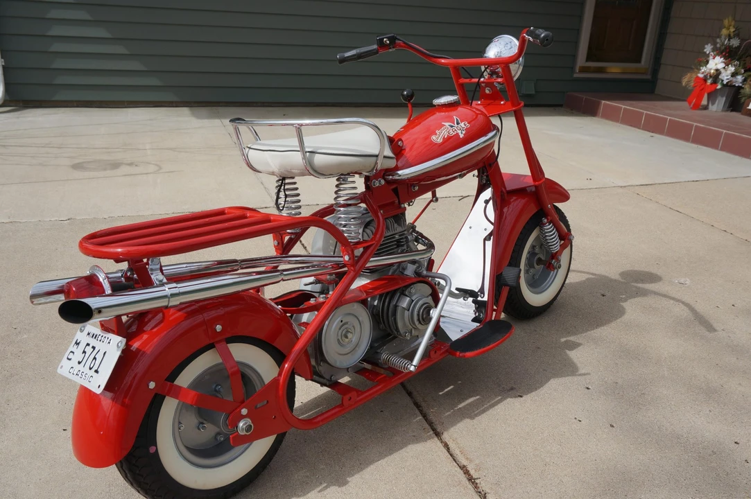 1952 Cushman Eagle - Image 9 of 31