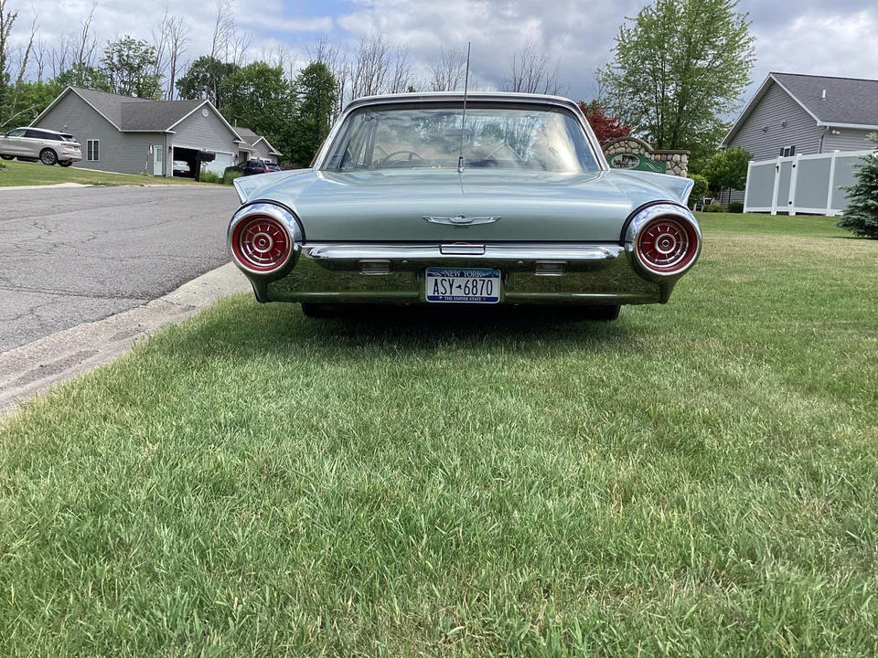 1963 Ford Thunderbird 3rd Gen - Image 9 of 31