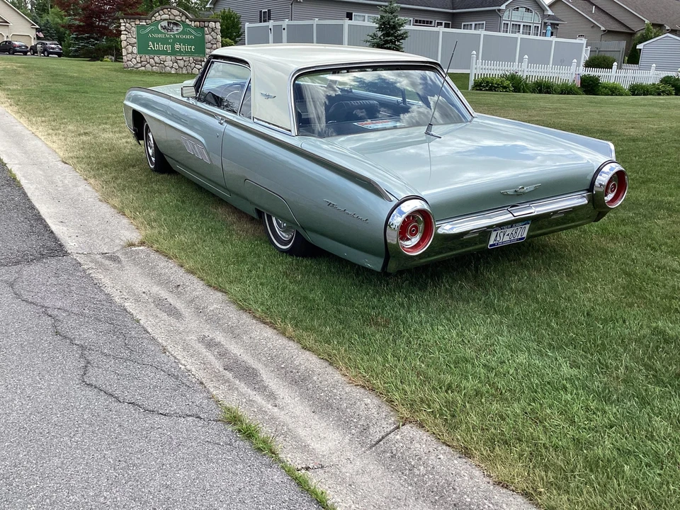 1963 Ford Thunderbird 3rd Gen - Image 11 of 31