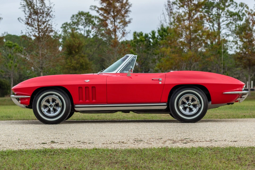 1965 Chevrolet Corvette C2 - Image 8 of 31