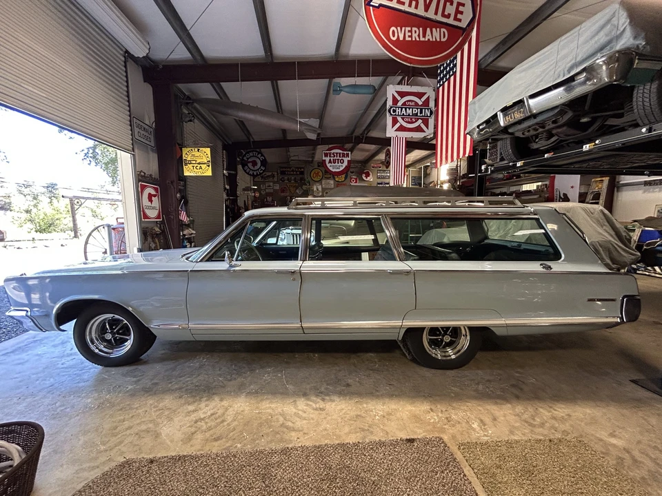 1966 Chrysler Town & Country - Image 17 of 31
