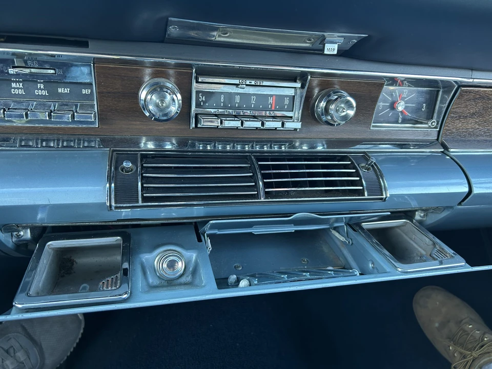 1966 Chrysler Town & Country - Image 26 of 31