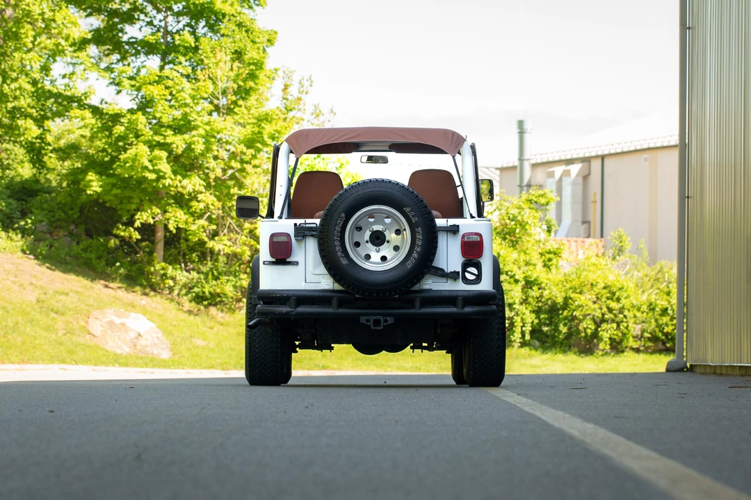 1983 Jeep CJ8 Scrambler - Image 7 of 31