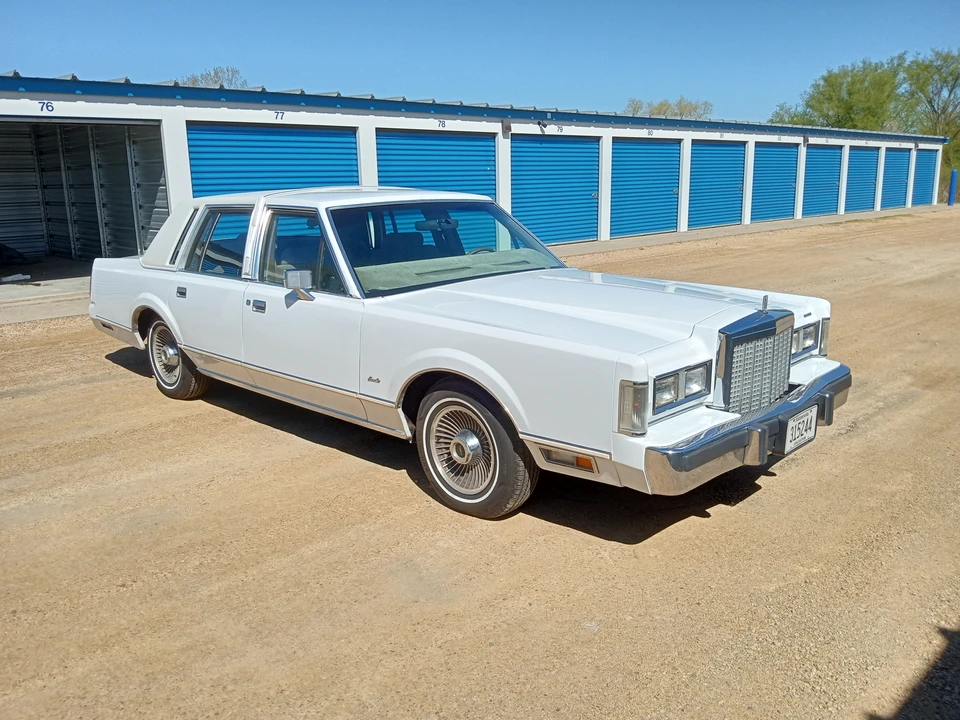 1986 Lincoln Town Car - Image 6 of 31