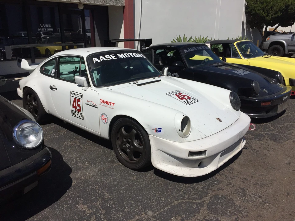 1986 Porsche 911 Carrera 3.2 - Image 17 of 31