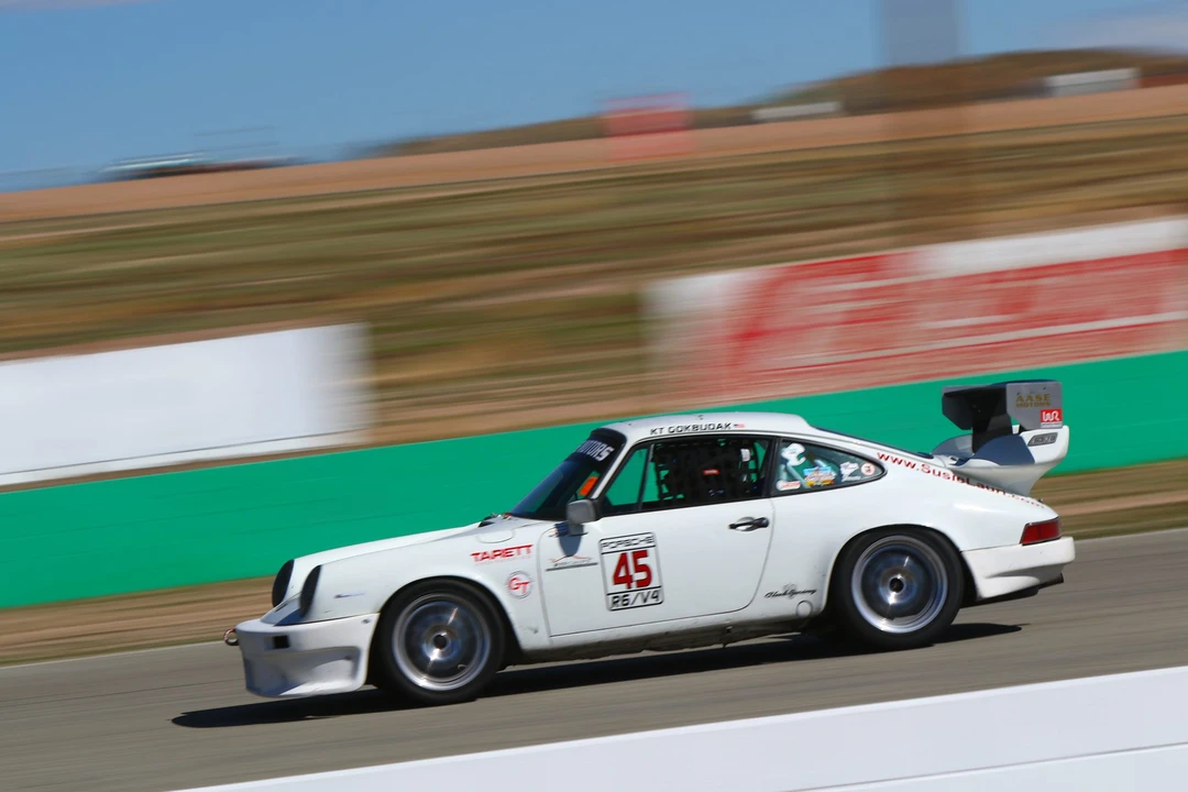 1986 Porsche 911 Carrera 3.2 - Image 19 of 31