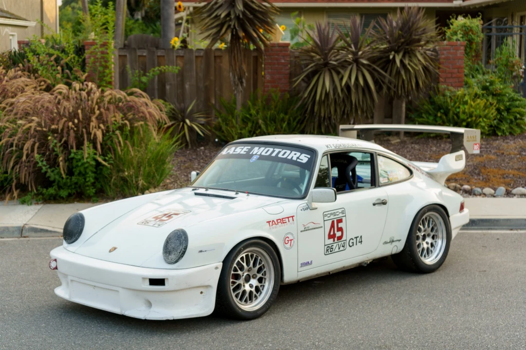 1986 Porsche 911 Carrera 3.2 - Image 2 of 31