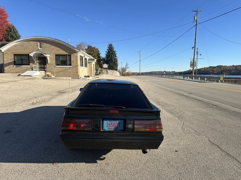 1987 Mitsubishi Starion - Image 14 of 31