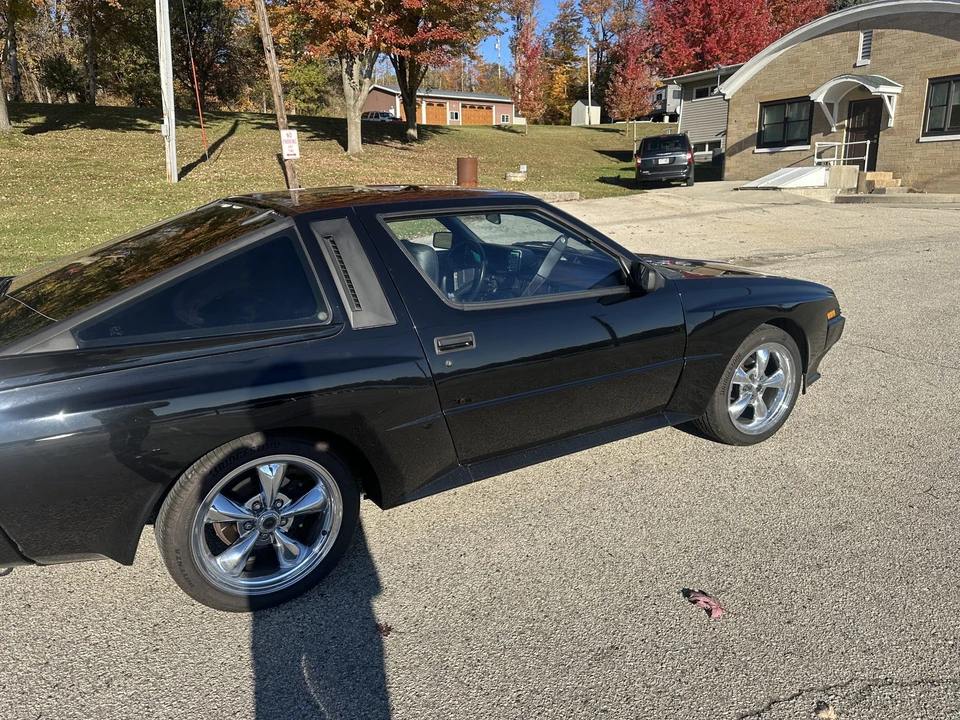 1987 Mitsubishi Starion - Image 28 of 31
