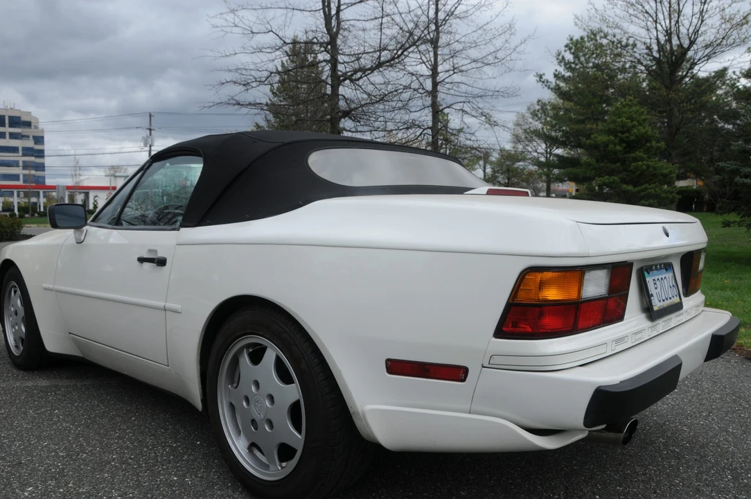 1990 Porsche 944 S2 - Image 7 of 31