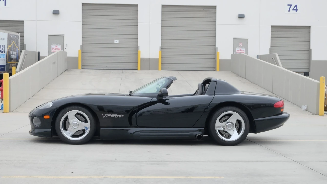 1994 Dodge Viper 1st Gen - Image 24 of 31