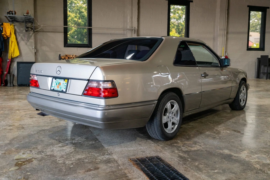 1994 Mercedes-Benz W124 E-Class - Image 8 of 31