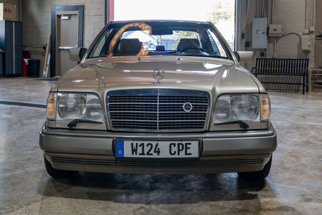 1994 Mercedes-Benz W124 E-Class - Image 2 of 31