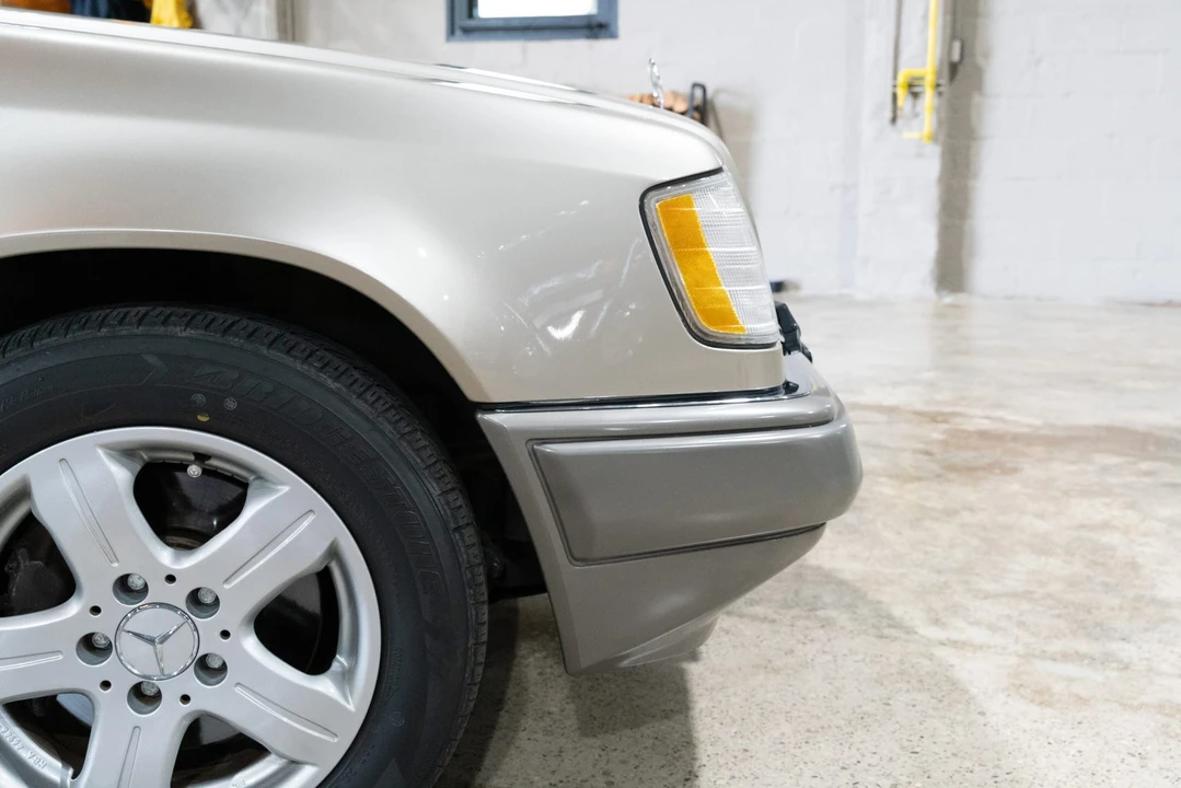 1994 Mercedes-Benz W124 E-Class - Image 24 of 31