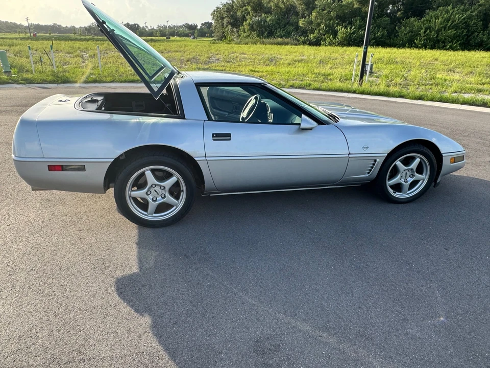 1996 Chevrolet Corvette C4 - Image 10 of 31