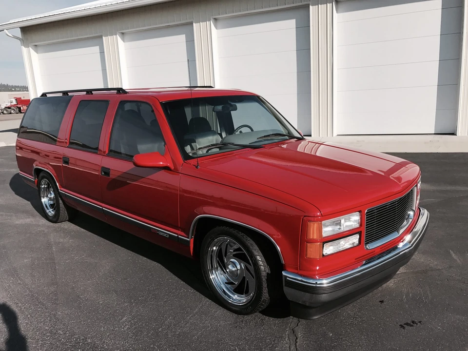 1996 GMC Suburban 8th Gen - Image 11 of 31