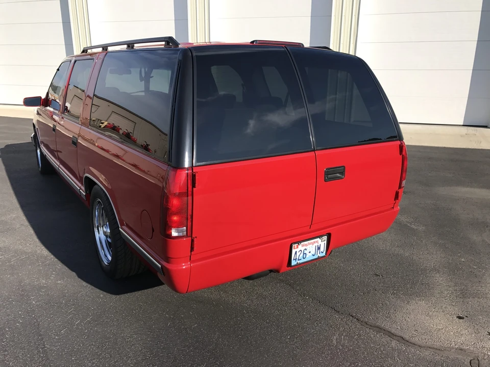 1996 GMC Suburban 8th Gen - Image 9 of 31