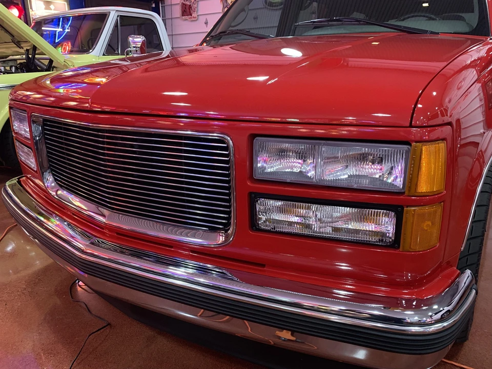 1996 GMC Suburban 8th Gen - Image 21 of 31