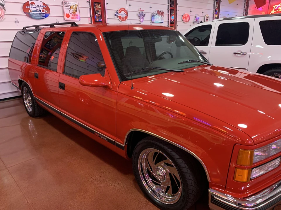 1996 GMC Suburban 8th Gen - Image 19 of 31