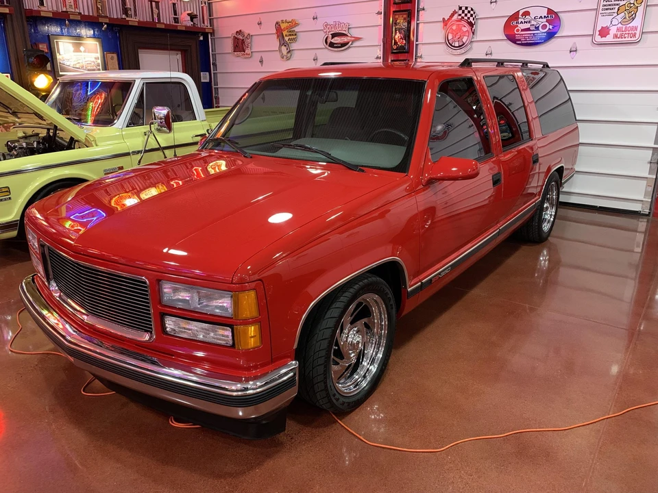 1996 GMC Suburban 8th Gen - Image 14 of 31