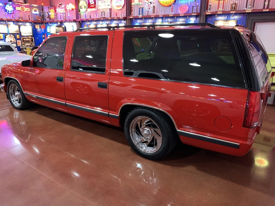 1996 GMC Suburban 8th Gen - Image 16 of 31