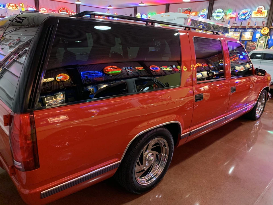 1996 GMC Suburban 8th Gen - Image 17 of 31