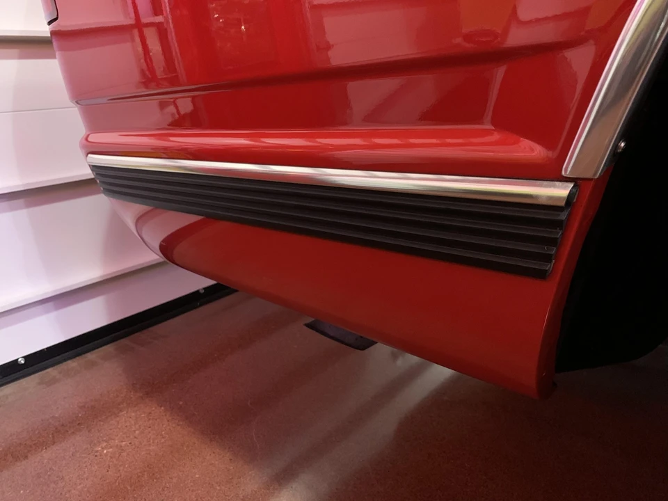 1996 GMC Suburban 8th Gen - Image 30 of 31