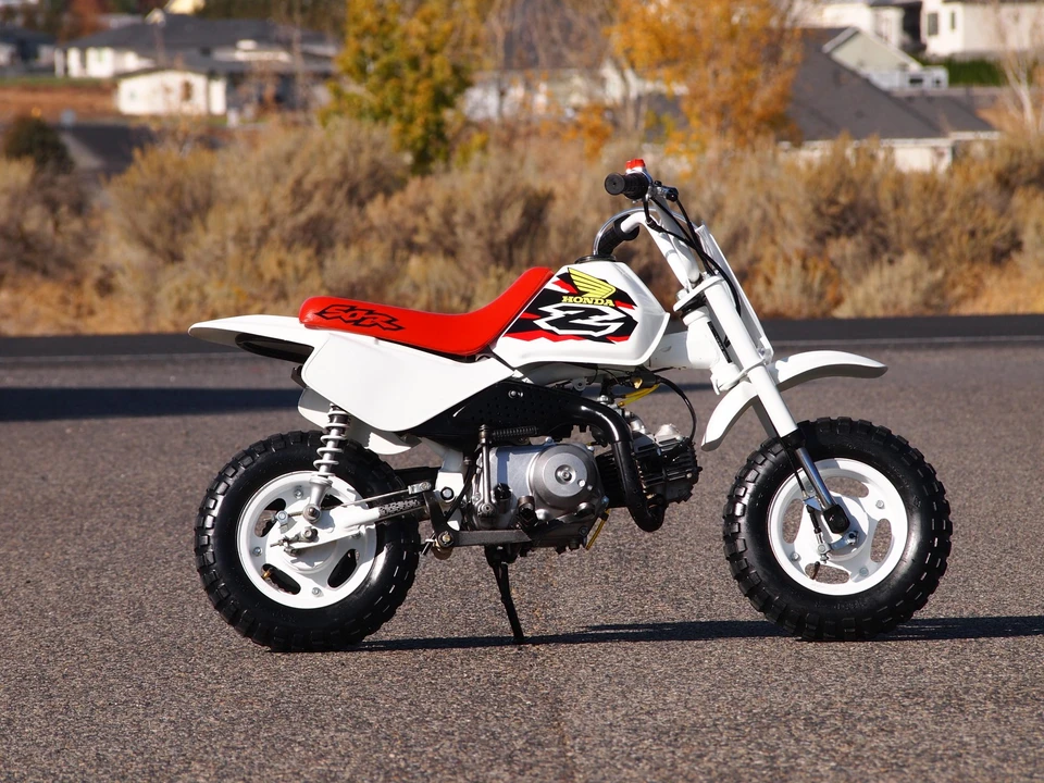 1998 Honda Motorcycles - Image 2 of 31