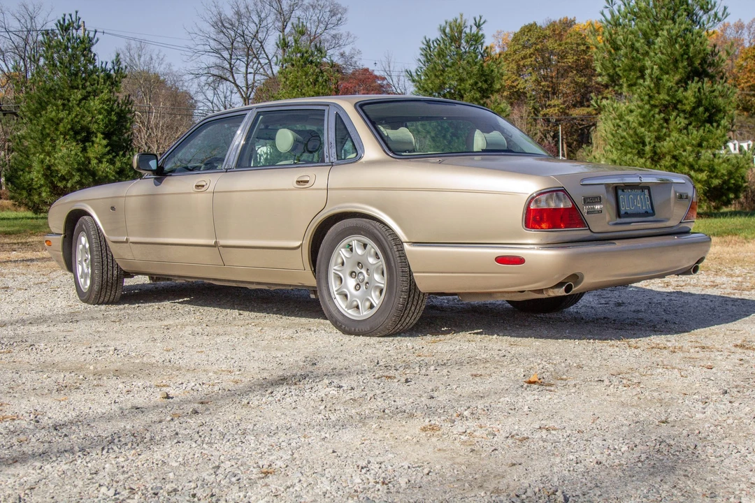1999 Jaguar X308 XJ - Image 3 of 31