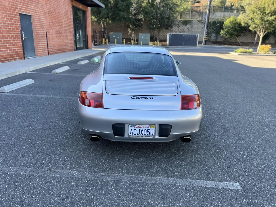 1999 Porsche 996 Carrera - Image 11 of 31