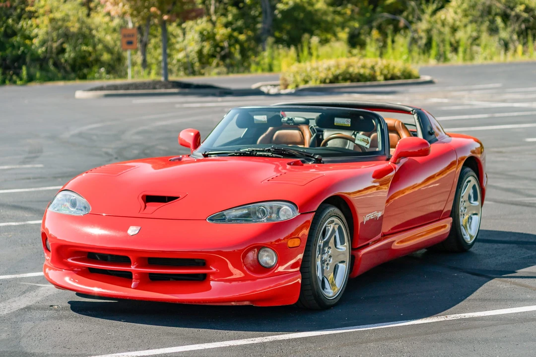 2000 Dodge Viper 2nd Gen - Image 2 of 31