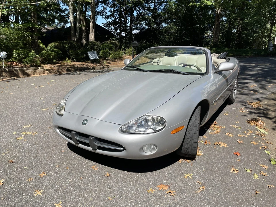2000 Jaguar X100 XK8 - Image 2 of 31