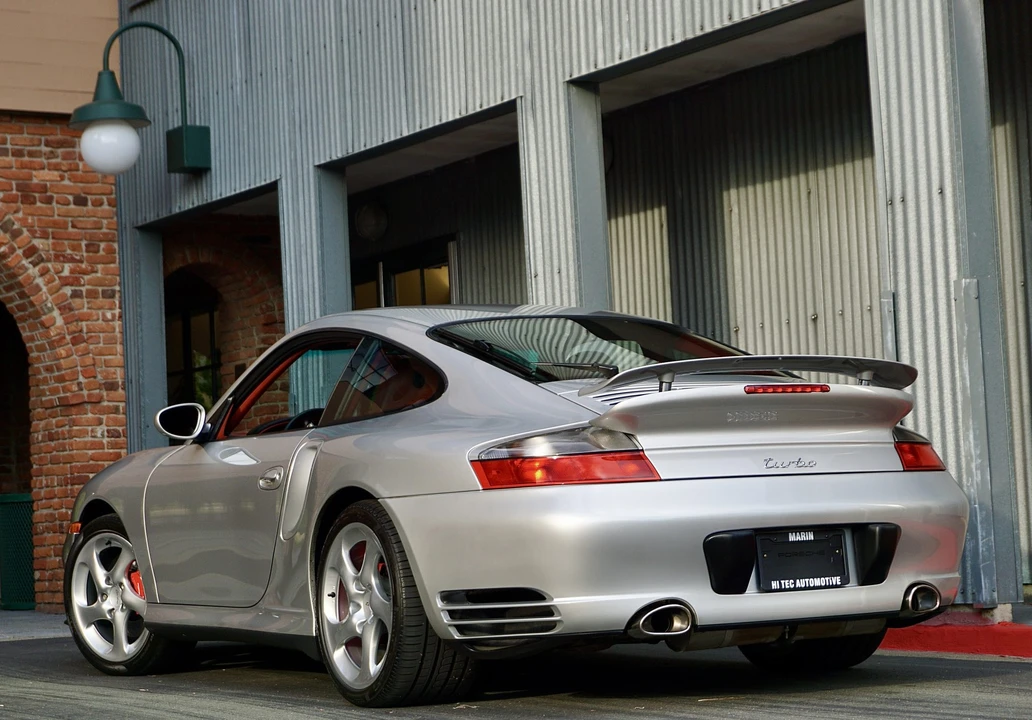 2001 Porsche 996 Turbo - Image 10 of 31