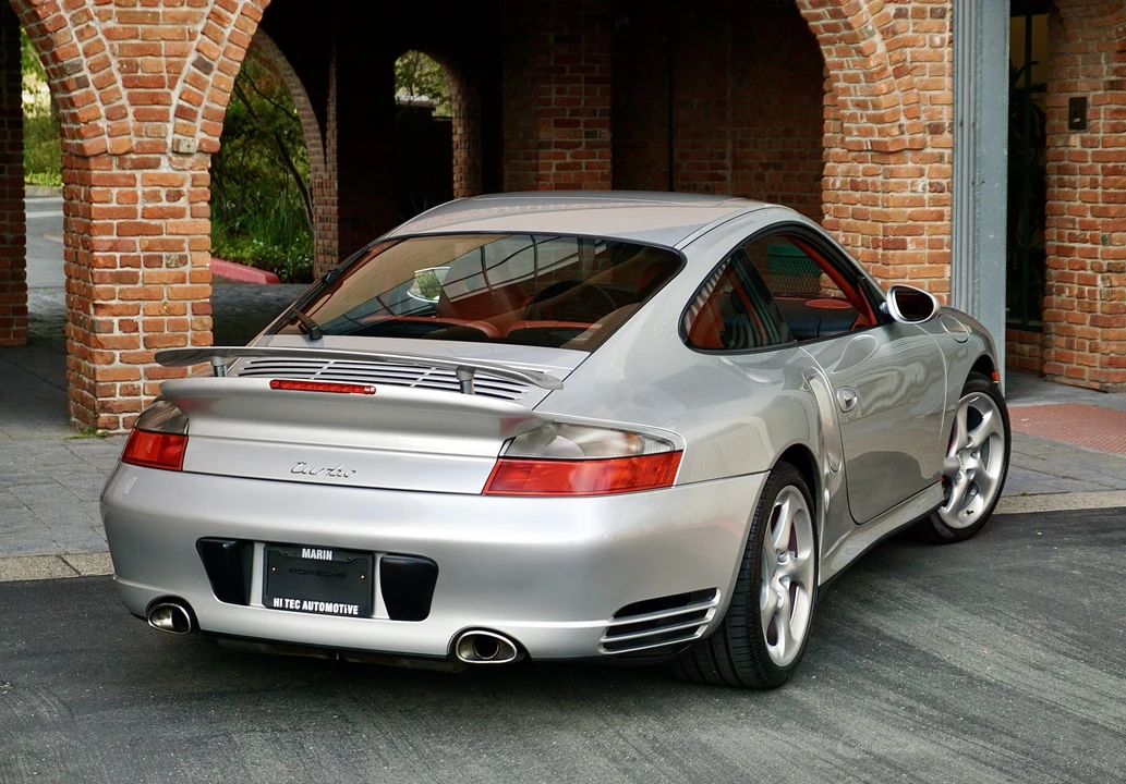 2001 Porsche 996 Turbo - Image 15 of 31