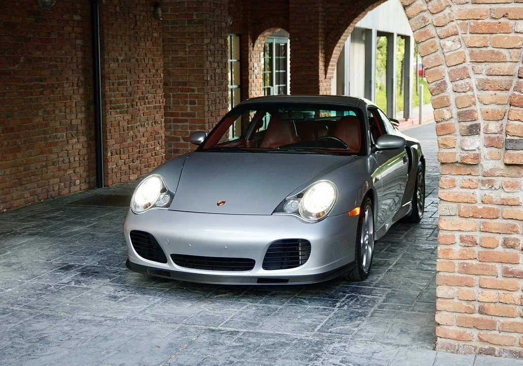 2001 Porsche 996 Turbo - Image 2 of 31