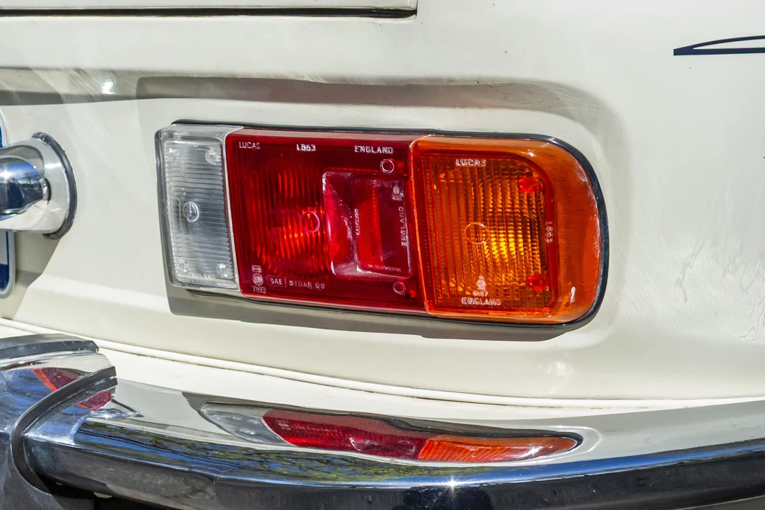1975 Jensen Interceptor - Image 29 of 31