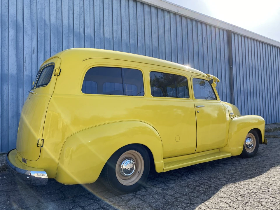 1950 Chevrolet Suburban 3rd Gen - Image 20 of 31