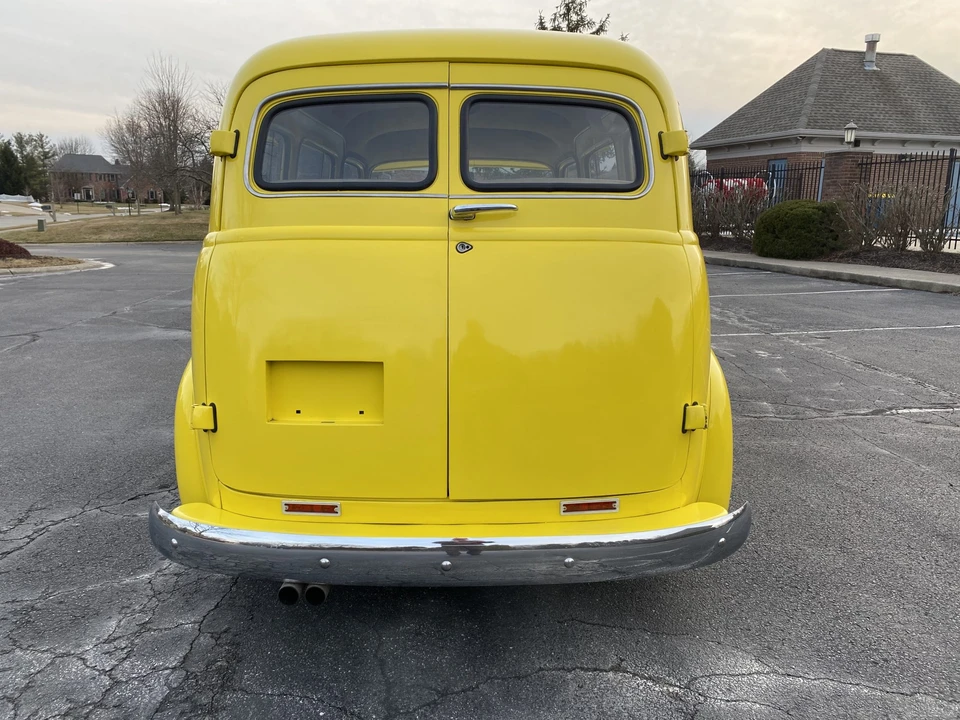1950 Chevrolet Suburban 3rd Gen - Image 16 of 31