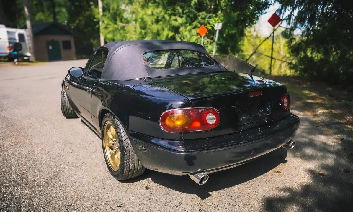 1994 Mazda NA MX-5 Miata - Image 24 of 31