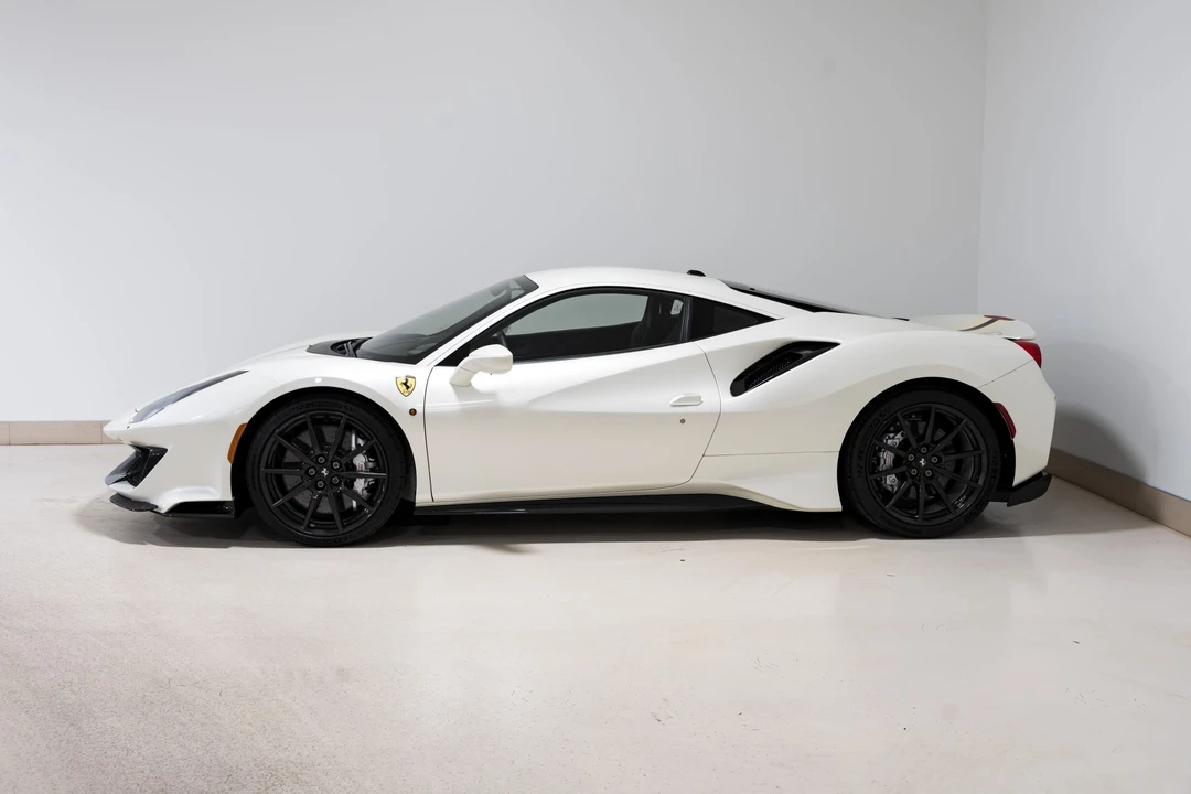 2019 Ferrari 488 Pista - Image 11 of 31