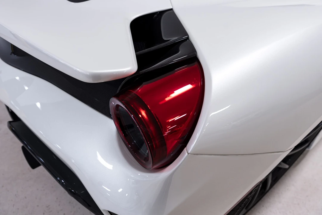 2019 Ferrari 488 Pista - Image 25 of 31