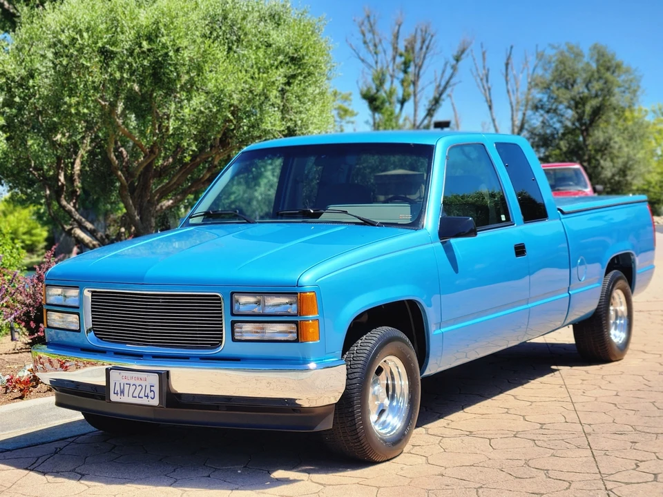 1994 GMC Sierra 1st Gen - Image 2 of 31