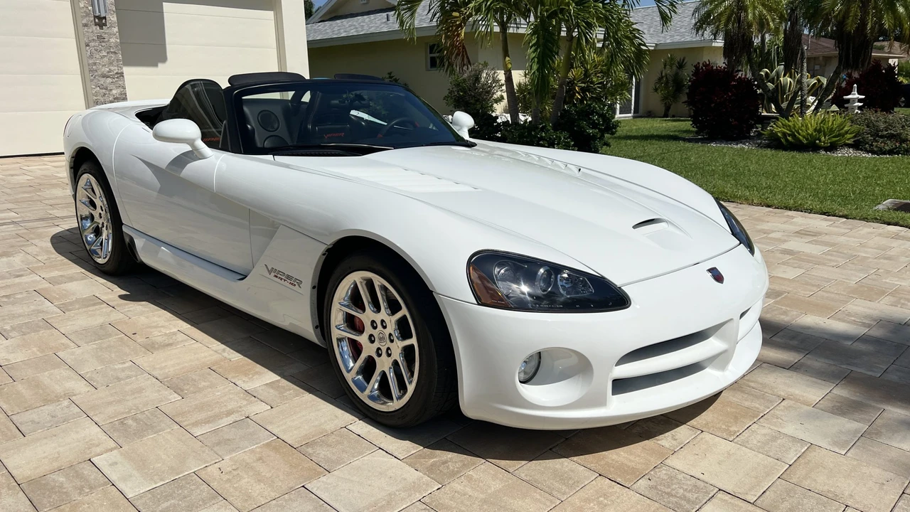 2004 Dodge Viper 3rd Gen - Image 12 of 31