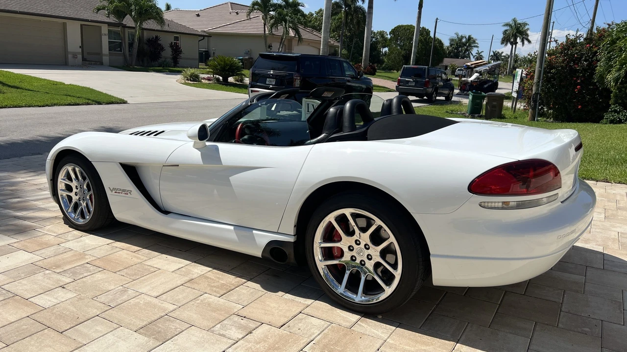 2004 Dodge Viper 3rd Gen - Image 4 of 31