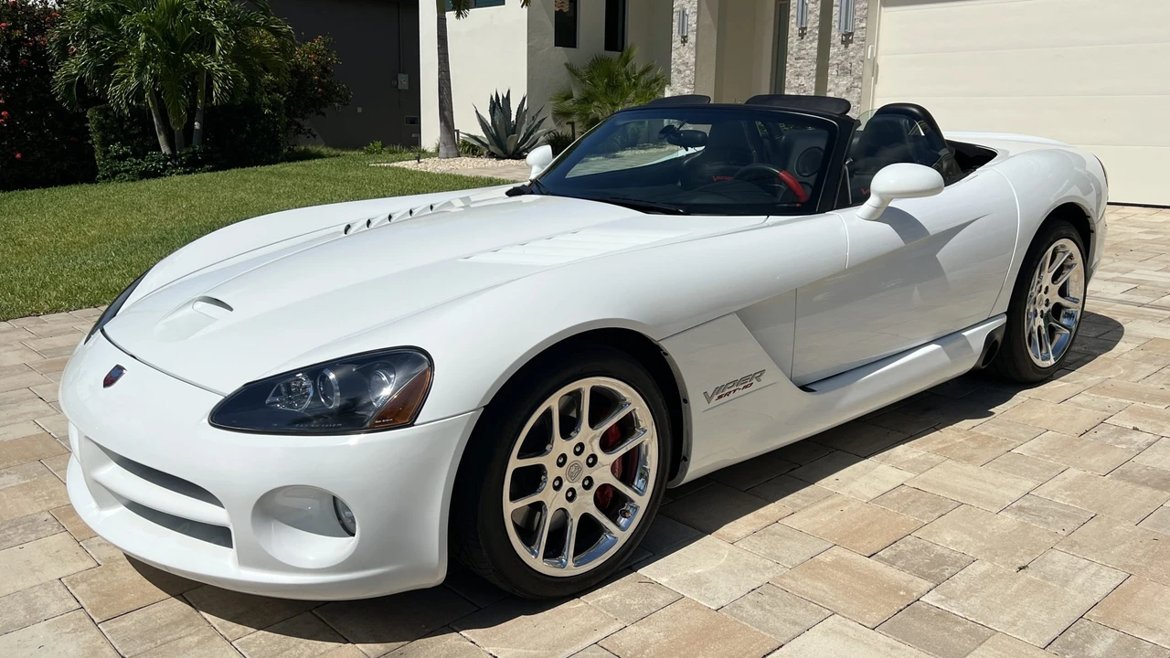 2004 Dodge Viper 3rd Gen - Image 3 of 31