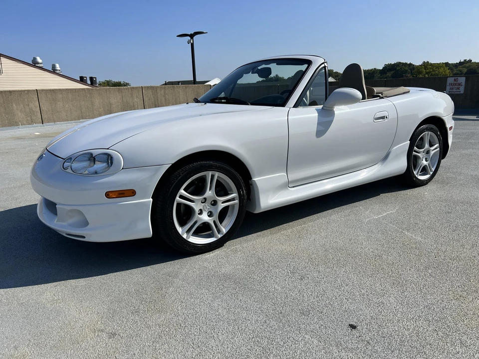 2004 Mazda NB MX-5 Miata - Image 3 of 31