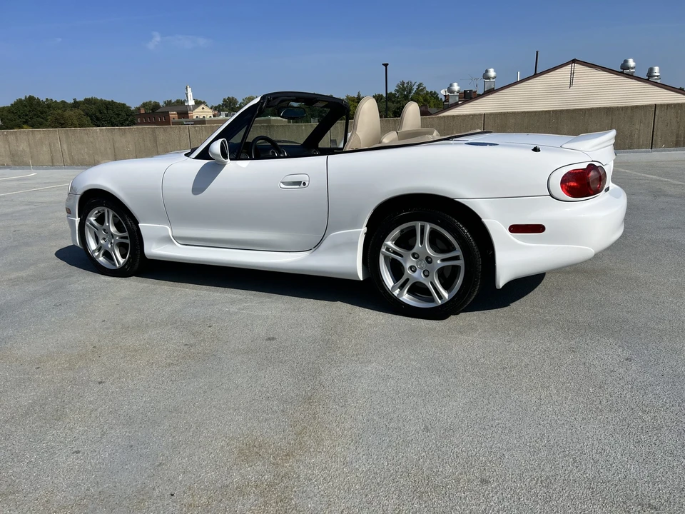 2004 Mazda NB MX-5 Miata - Image 23 of 31