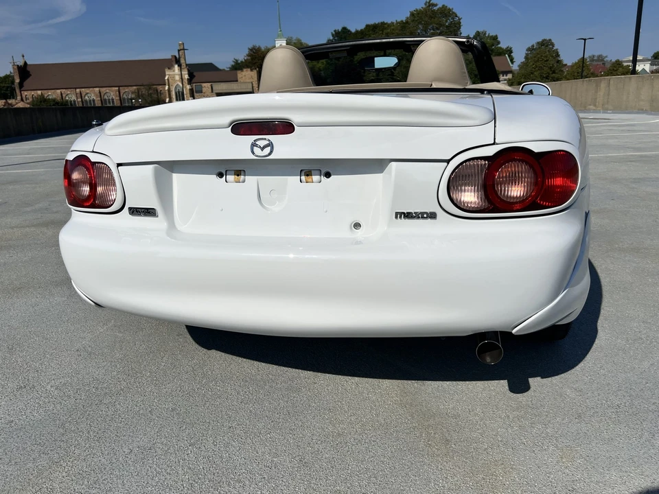 2004 Mazda NB MX-5 Miata - Image 18 of 31