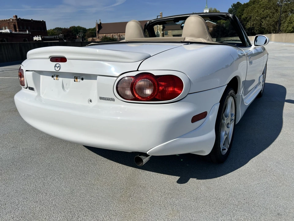 2004 Mazda NB MX-5 Miata - Image 17 of 31