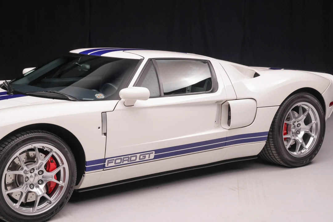 2005 Ford GT 1st Gen - Image 29 of 31